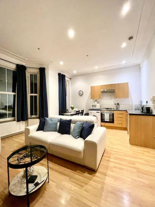 Apartamento A Charming One Double Bedroom Flat
